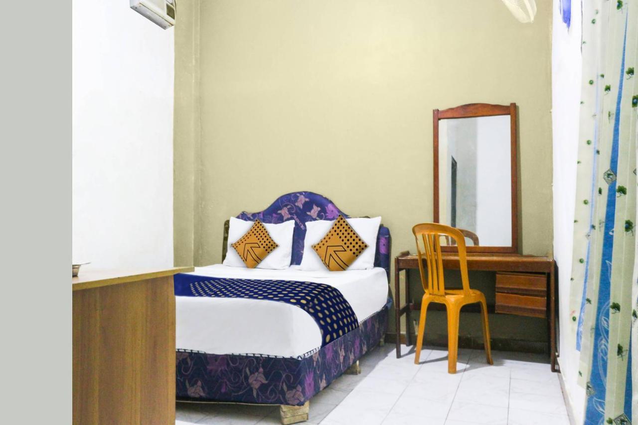 Spot On 91212 Hotel Kelimutu Kupang  Eksteriør bilde